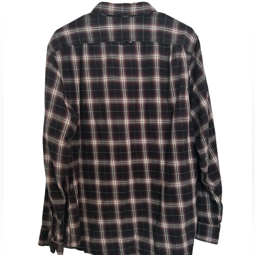 Banana Republic Men’s 16-16.5 Black‎ and Burgundy Plaid Button-Up Shirt